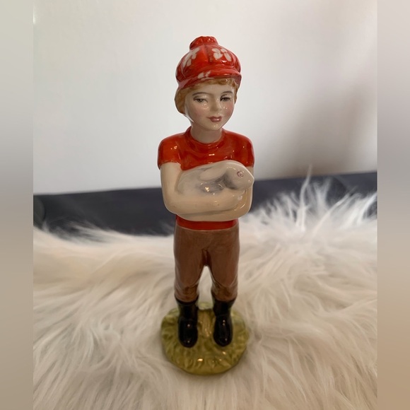 Francesca's Collections Kate Hand Painted Bone China Figurine - Picture 4 of 6